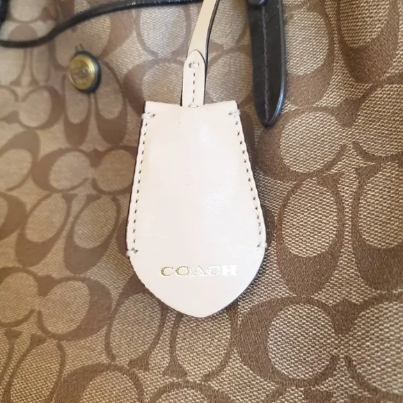 Coach Signature Canvas Tan & Brown Shoulder Bag - Picture 4 of 13